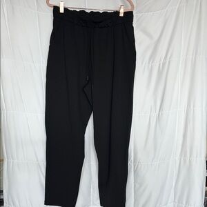 Lululemon Keep Moving Pant Black size 2